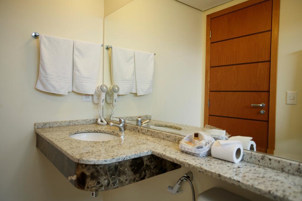 Eston Hotel - Localizacao Central Privilegiada -Pet Friendly Chapecó エクステリア 写真