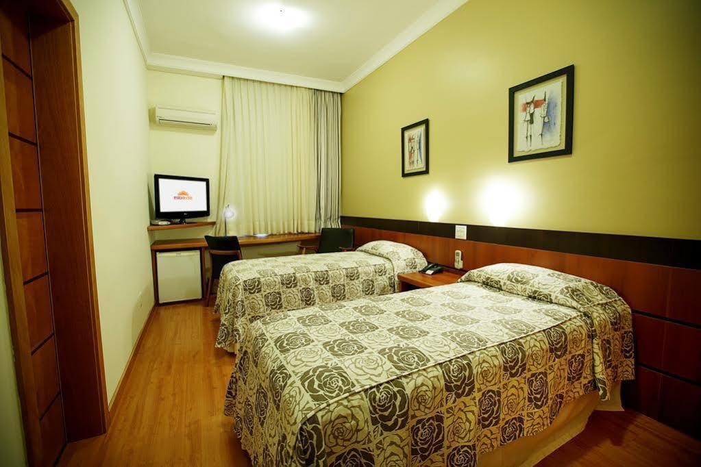 Eston Hotel - Localizacao Central Privilegiada -Pet Friendly Chapecó エクステリア 写真